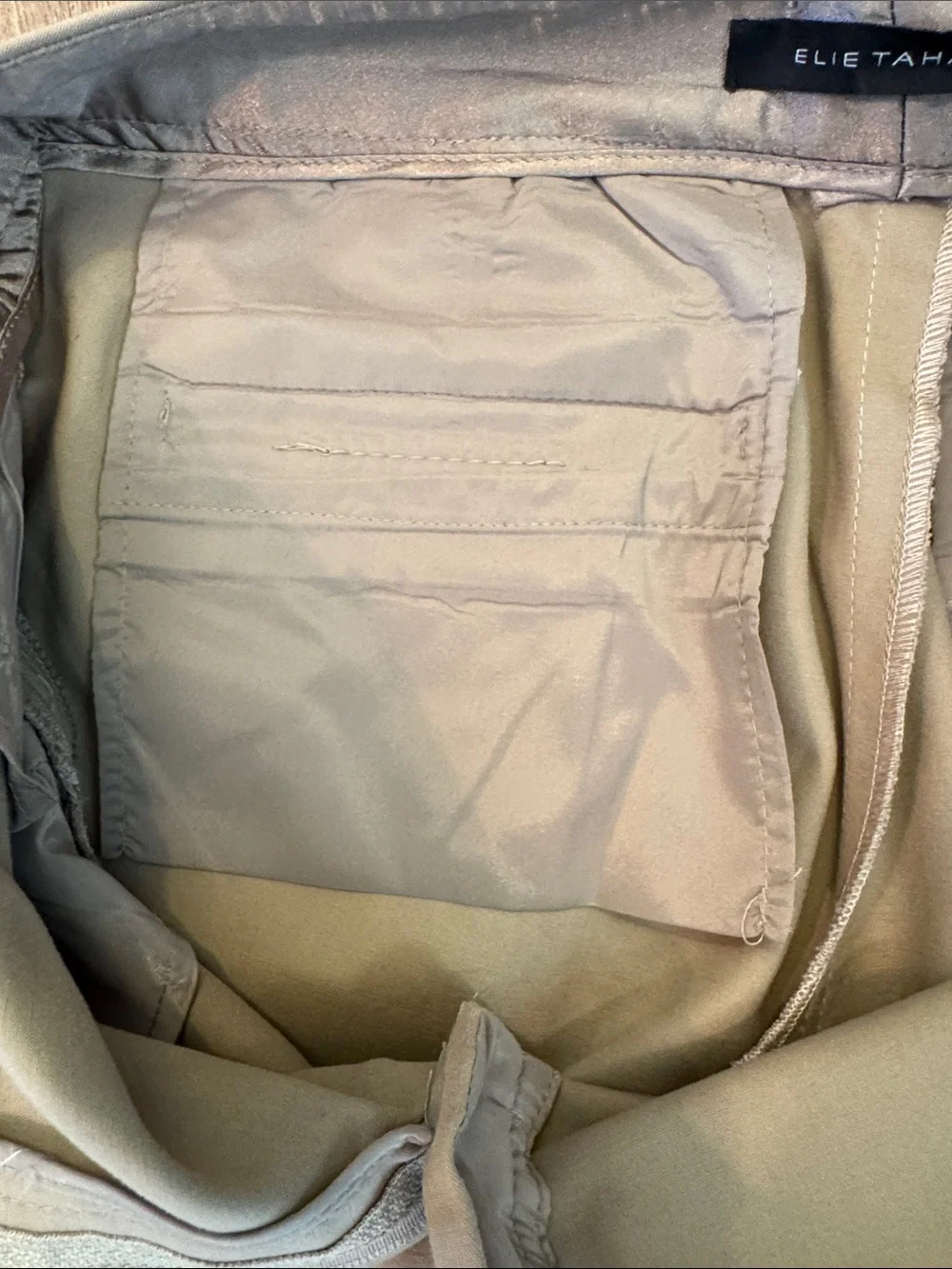 Elie Tahari tailored flat